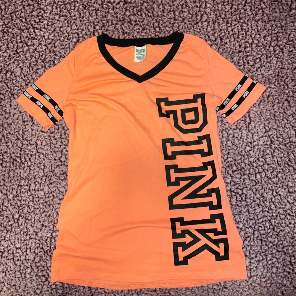 PINK shirt !